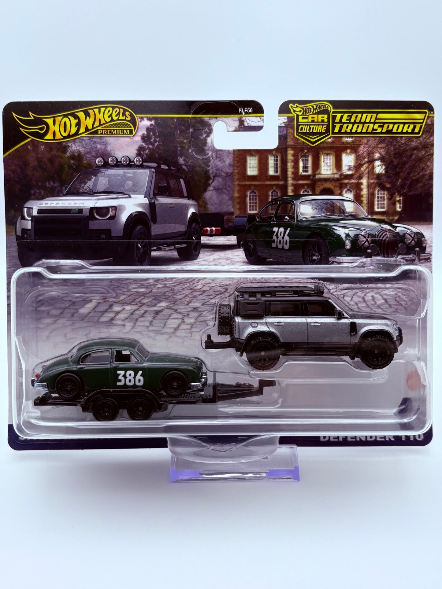 Hot Wheels Team Transporter Jaguar MK1 & Land Rover Defender