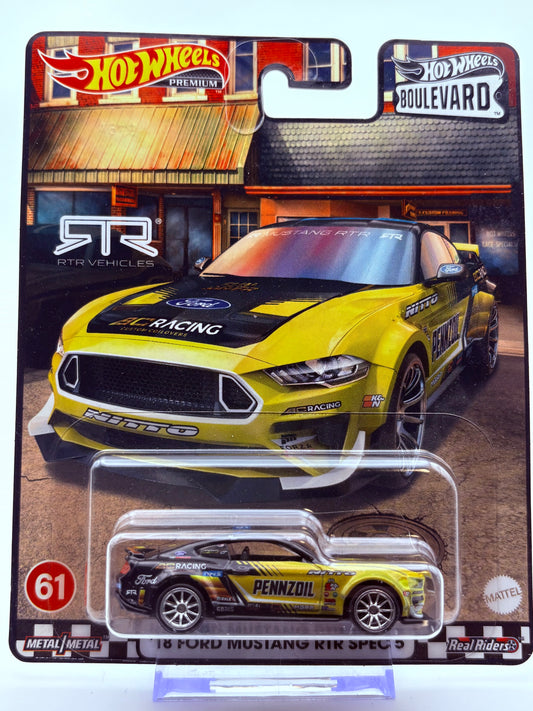 Hot Wheels ˋ18 Ford Mustang RTR Spec 5 Boulevard #61 inkl. Protector