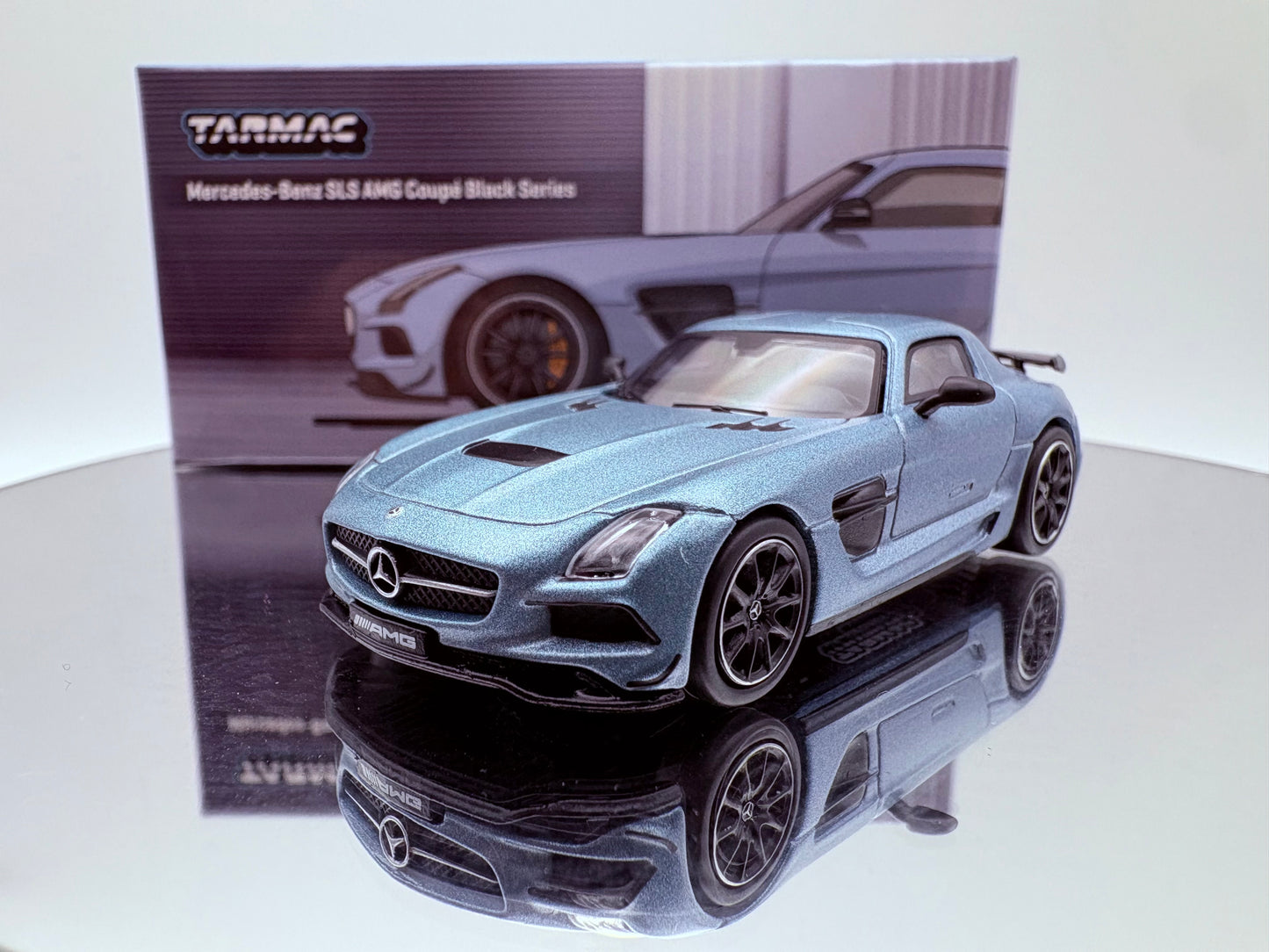Tarmac Works Mercedes-Benz SLS AMG Black Series